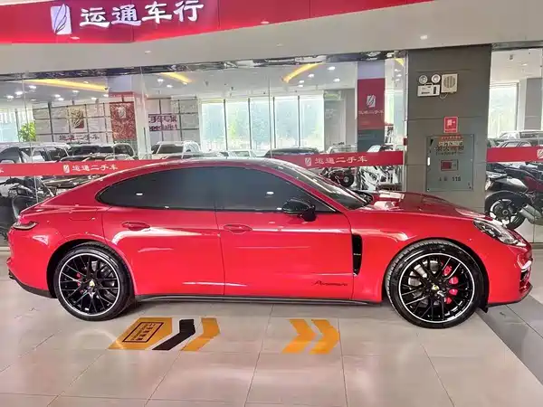 Porsche Panamera 2023