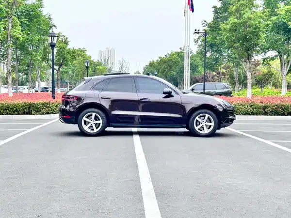 Porsche Macan 2016