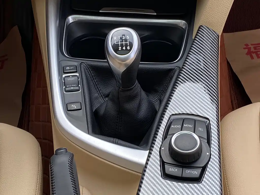 BMW 3 Series 2015 — фото 12