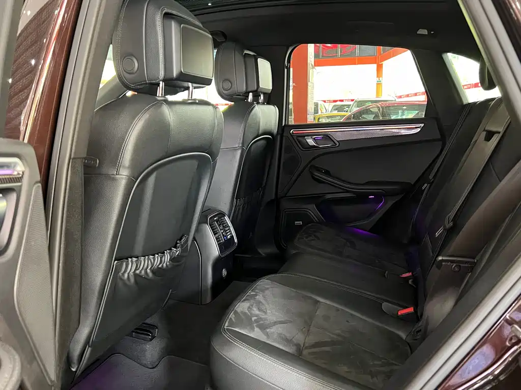 Porsche Macan 2019 — фото 8