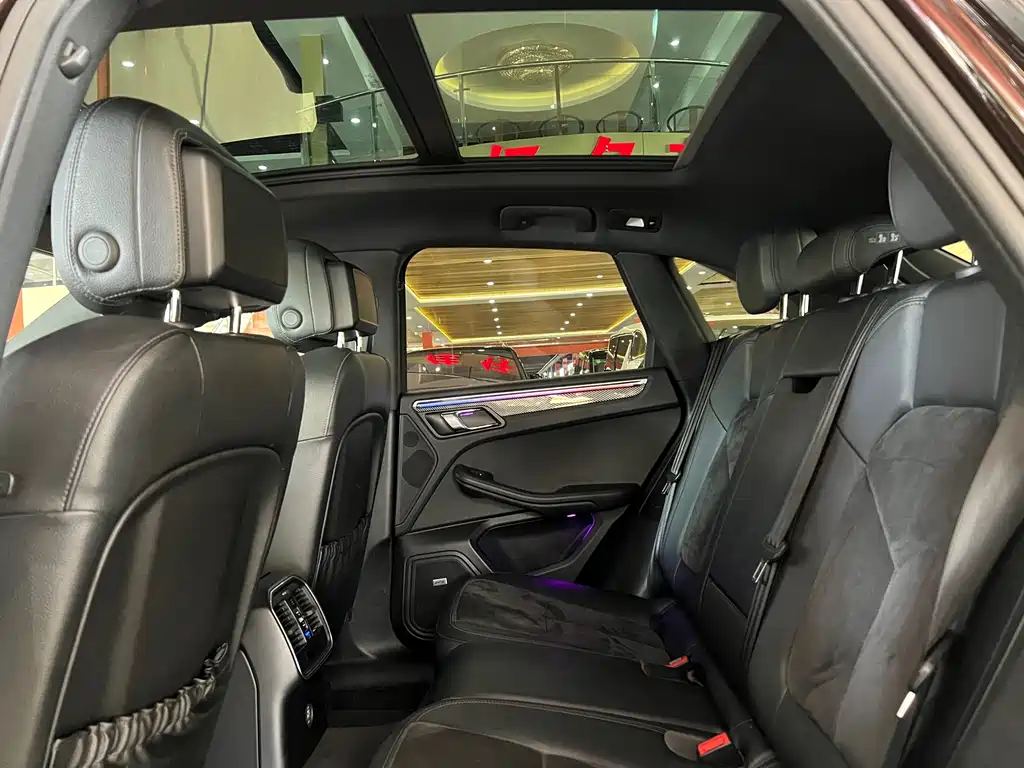 Porsche Macan 2019 — фото 15