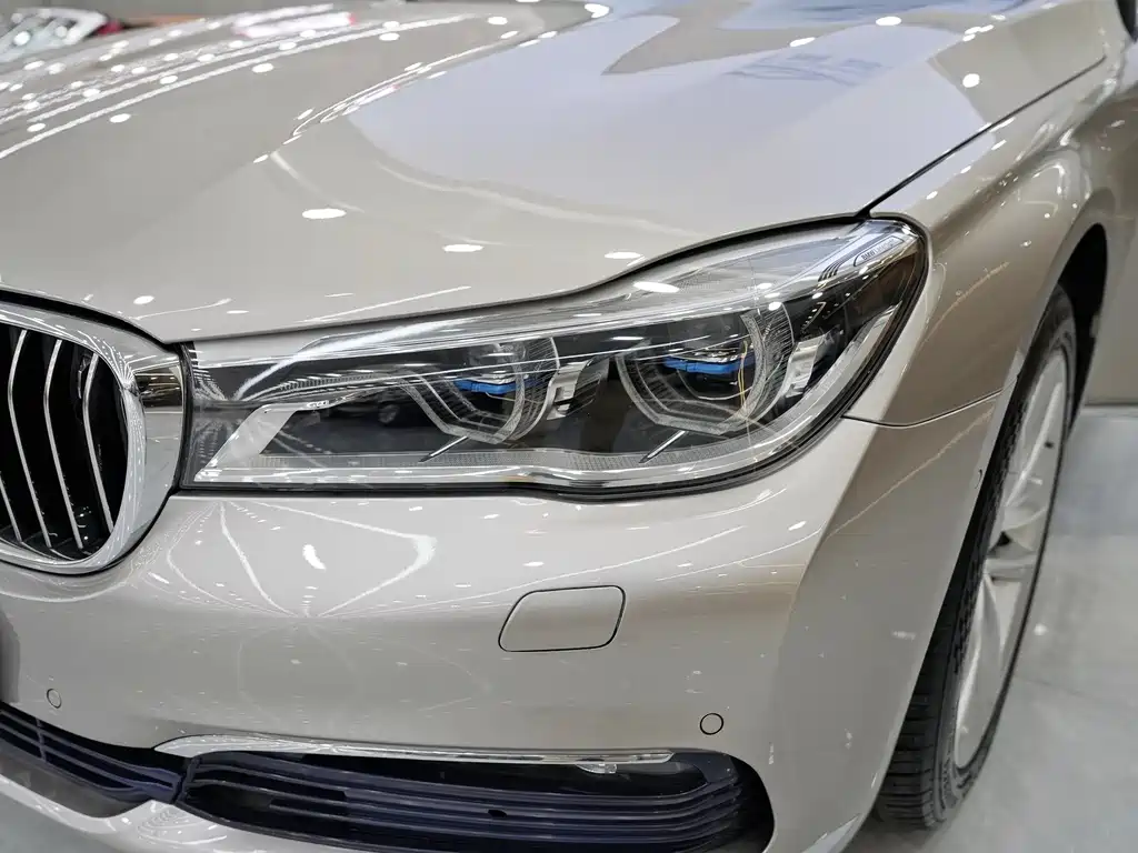 BMW 7 Series 2016 — фото 10