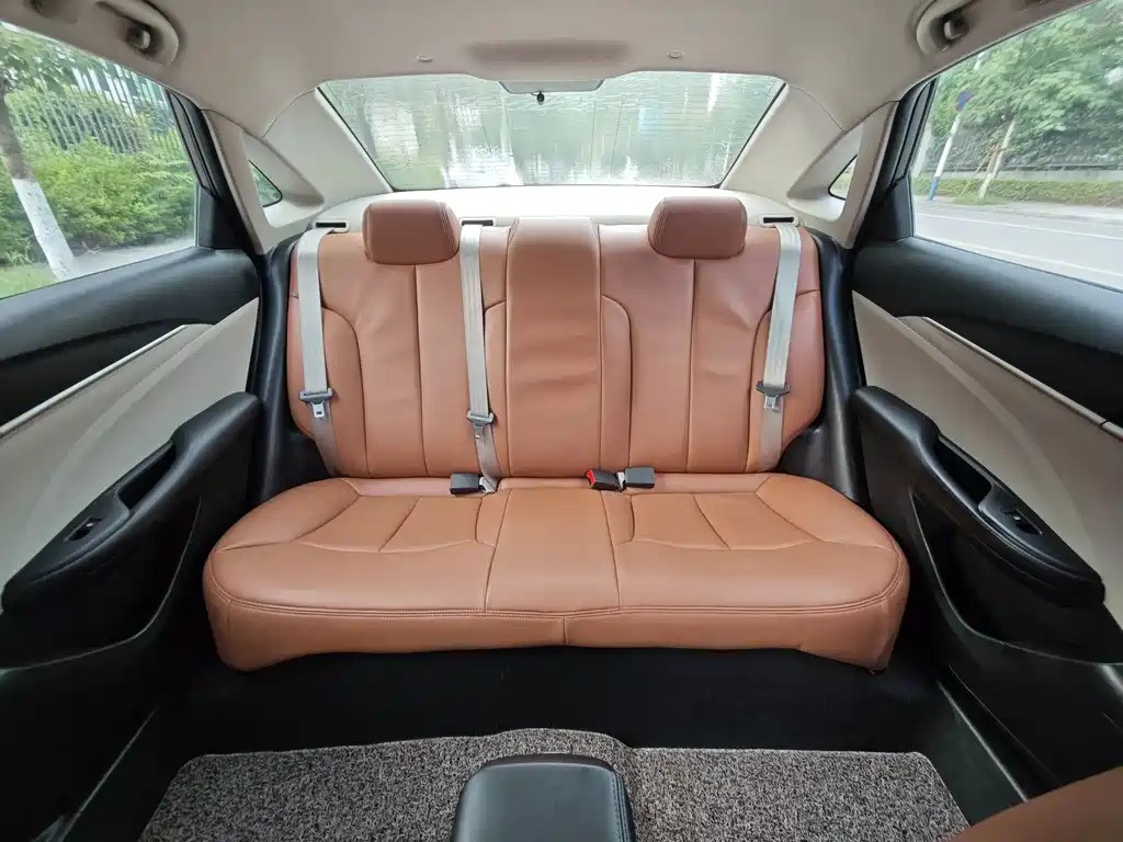 Buick Excelle 2015 — фото 12