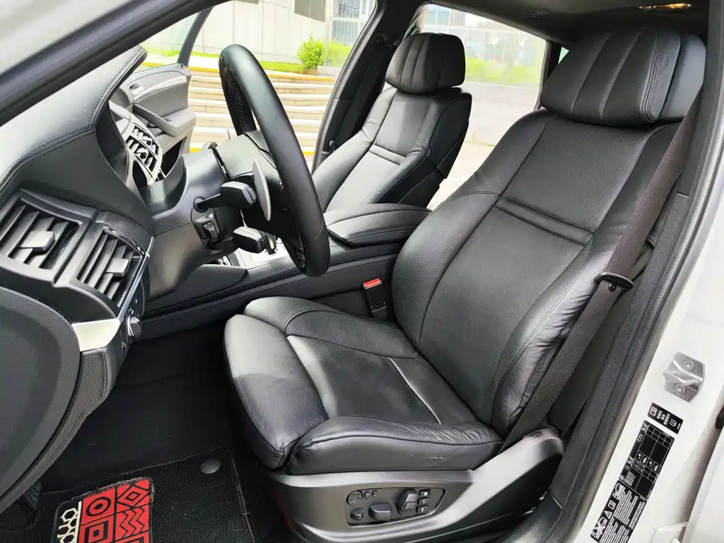 BMW X6 M 2013 — фото 19