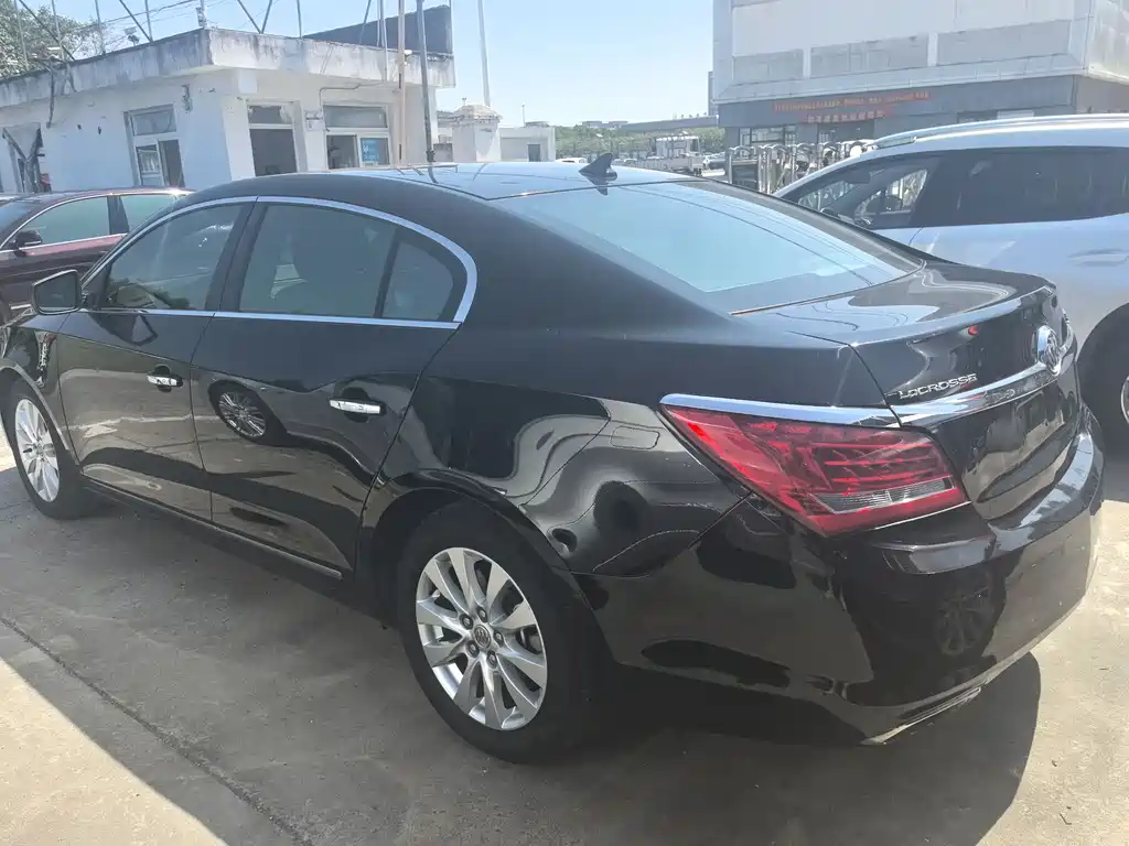 Buick LaCrosse 2014 — фото 14
