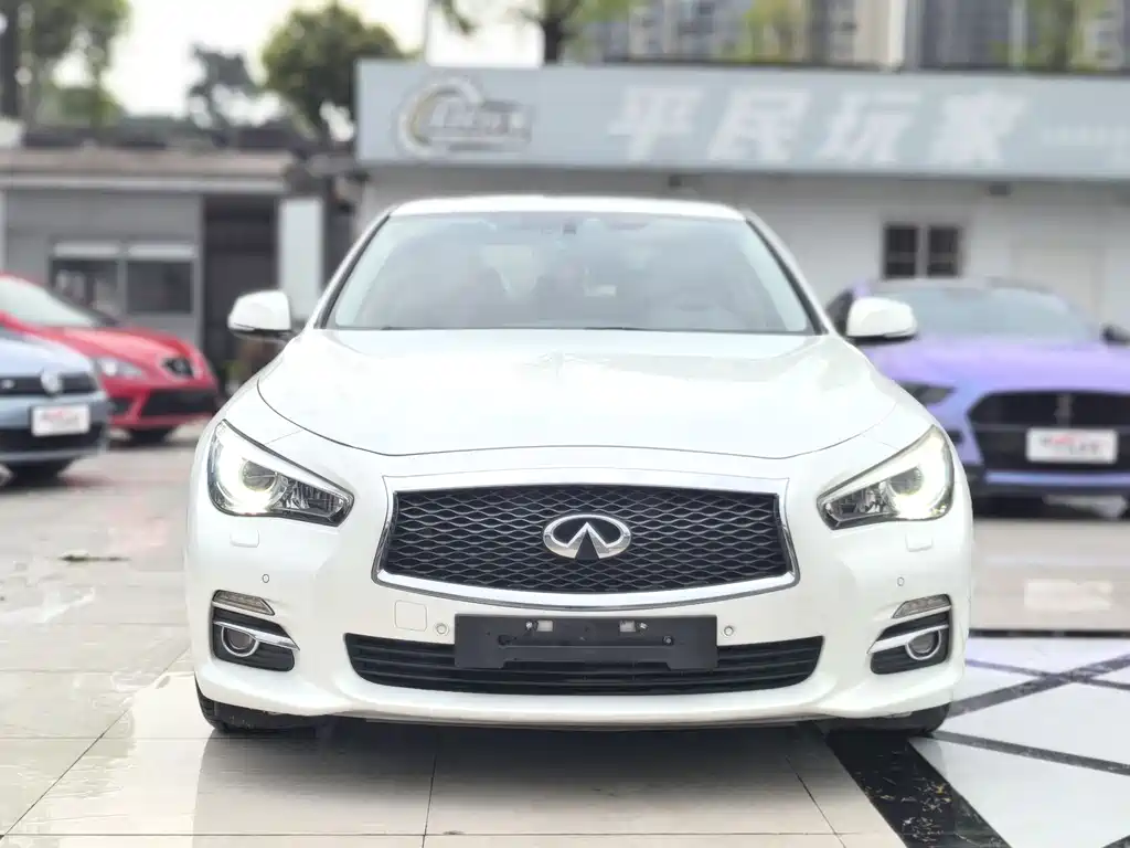 Infiniti Q50 2015 — фото 3
