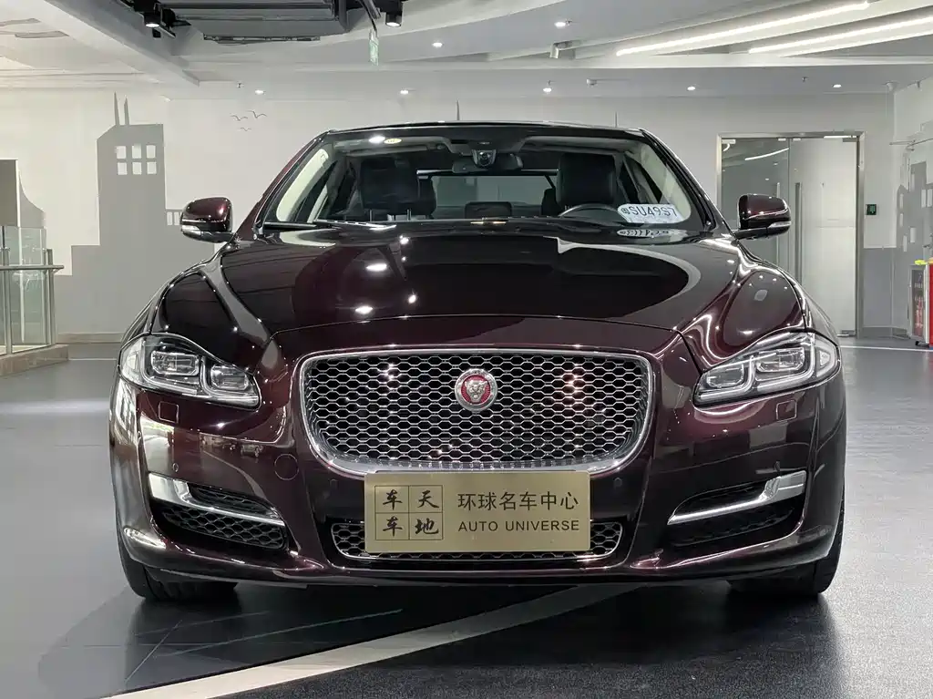 Jaguar XJ 2017 — фото 2