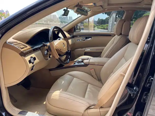 Mercedes-Benz S-Class 2012