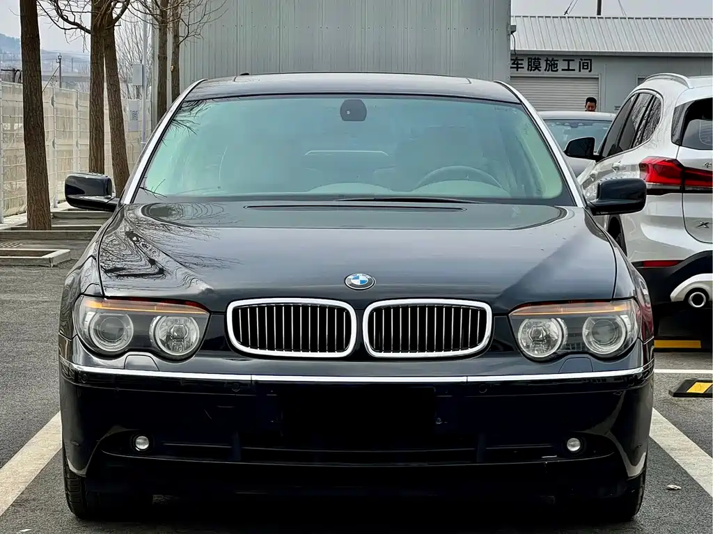 BMW 7 Series 2004 — фото 32