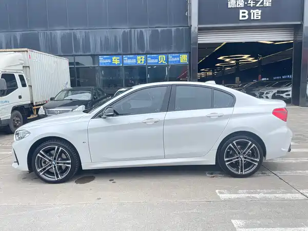 BMW 1 Series 2022