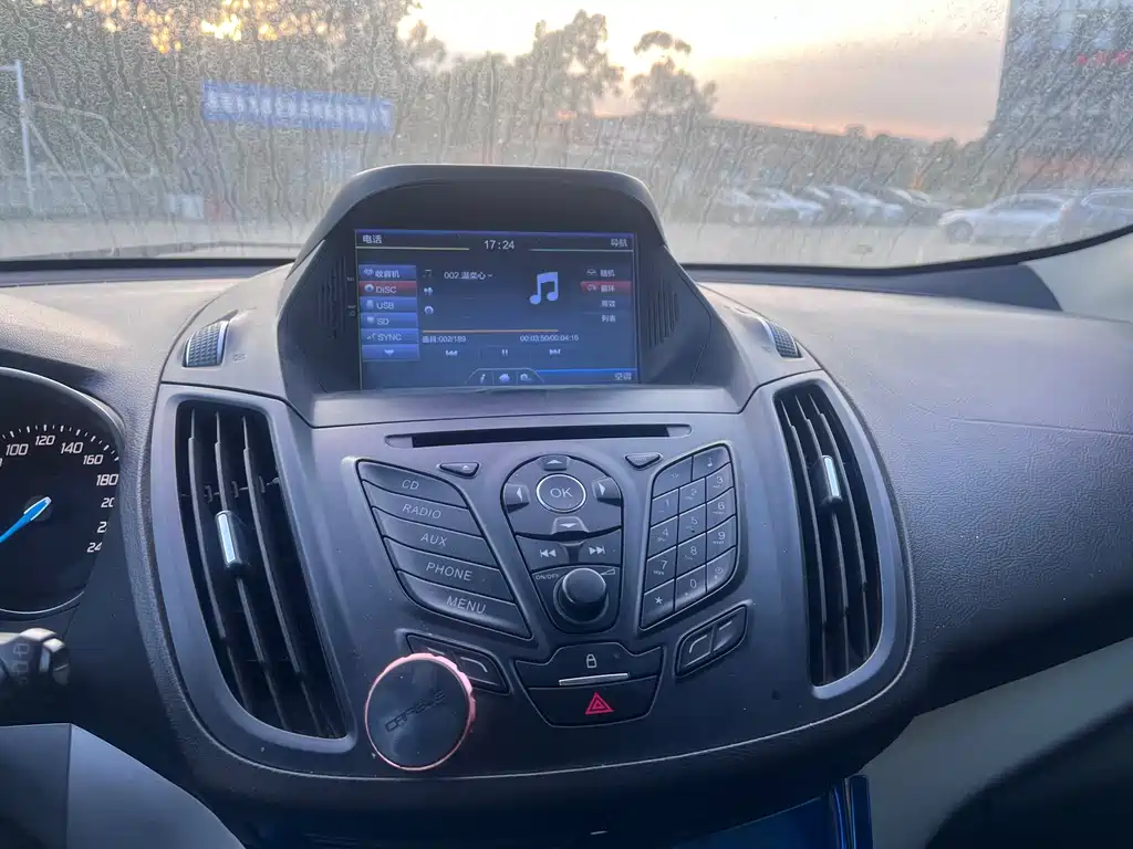 Ford Kuga 2016 — фото 9