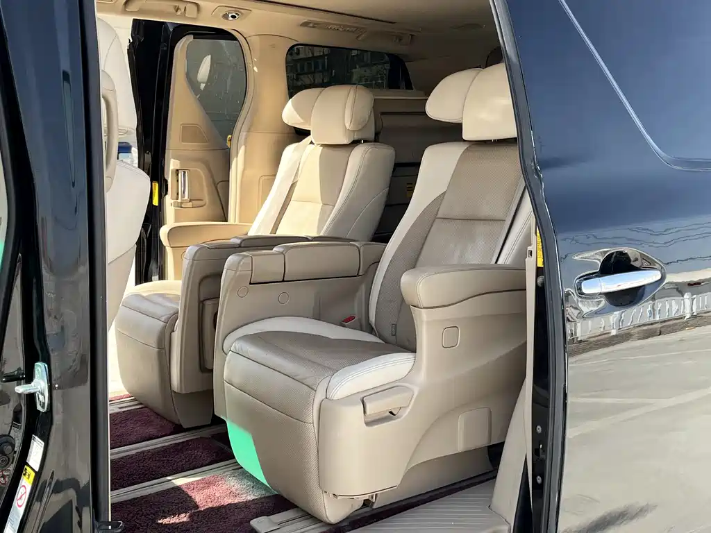 Toyota Alphard 2015 — фото 11