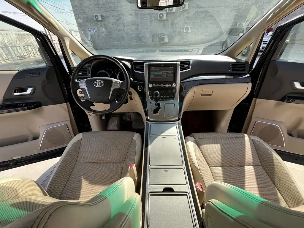 Toyota Alphard 2015 — фото 10