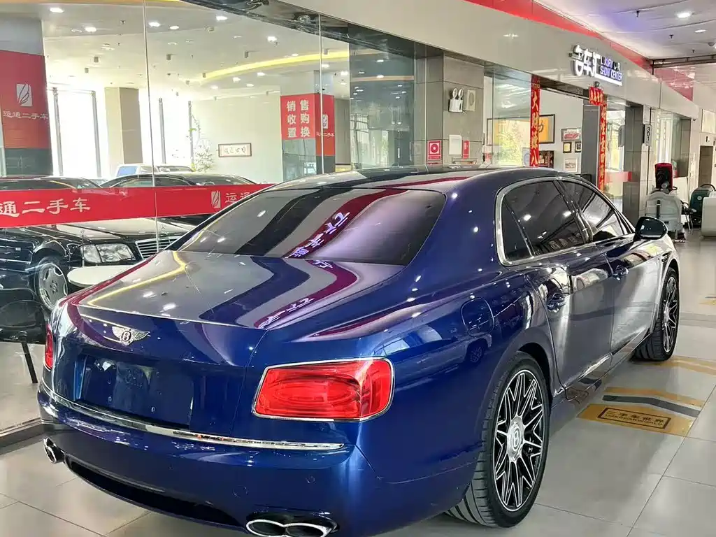 Bentley Flying Spur 2015 — фото 4