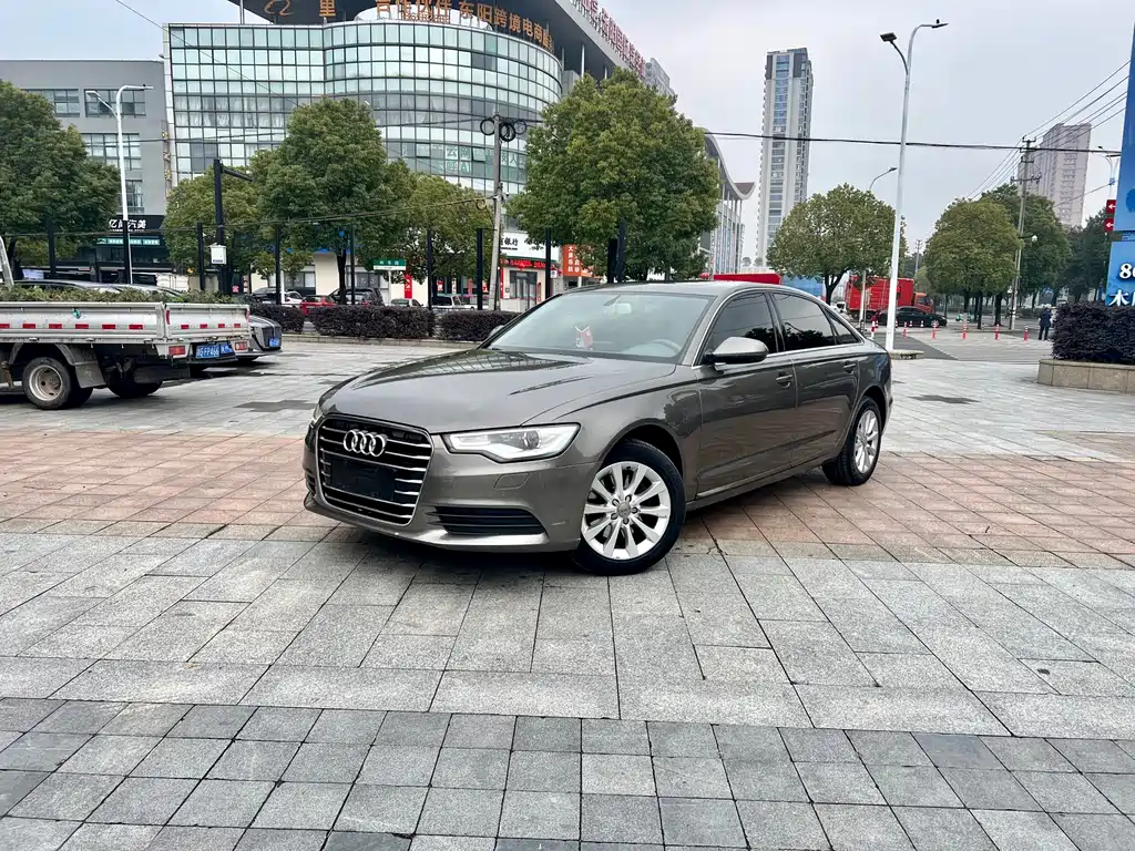 Audi A6L 2014 — фото 1