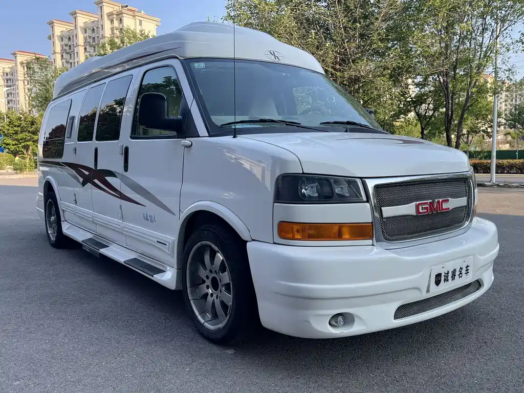 GMC Savana 2013