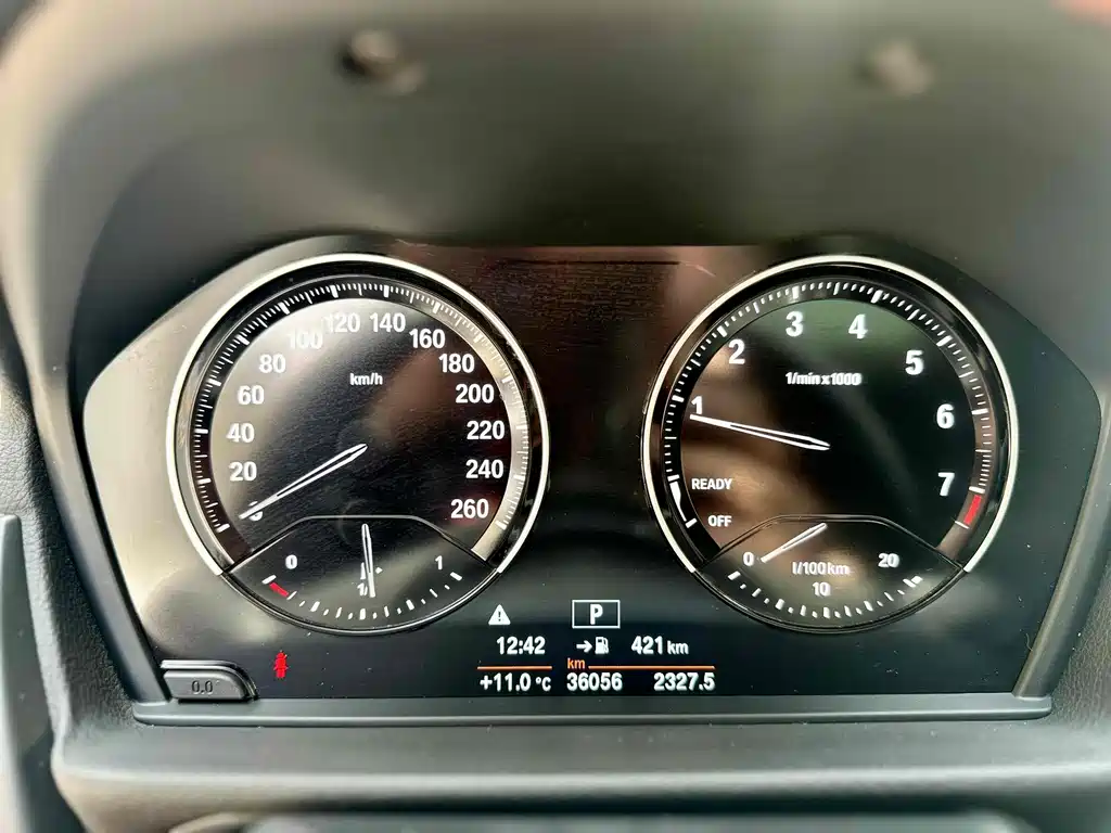 BMW 1 Series 2019 — фото 9