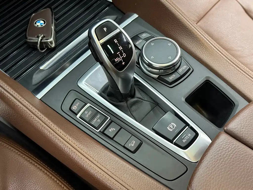 BMW X6 2015 — фото 13