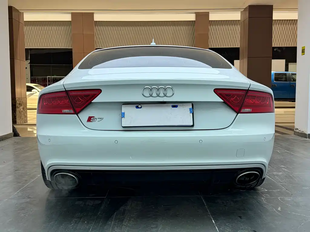Audi S7 2015 — фото 12