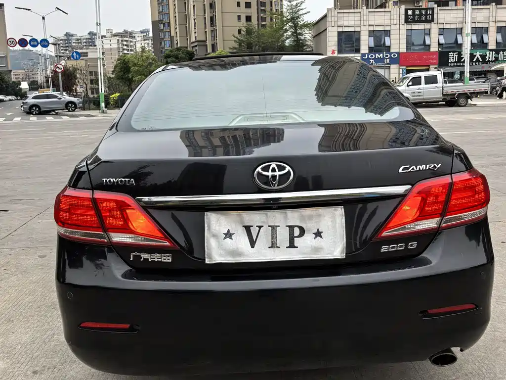 Toyota Camry 2011 — фото 14