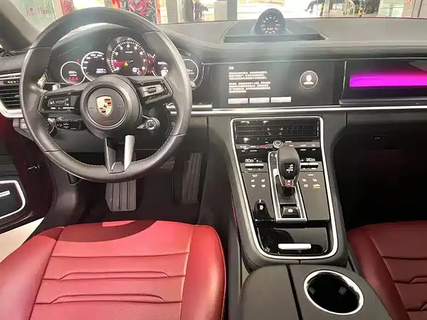 Porsche Panamera 2023