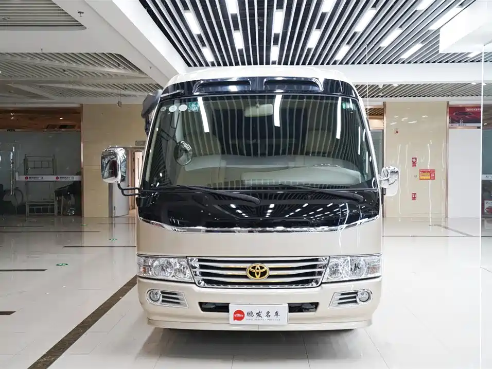 Toyota Coaster 2018 — фото 3