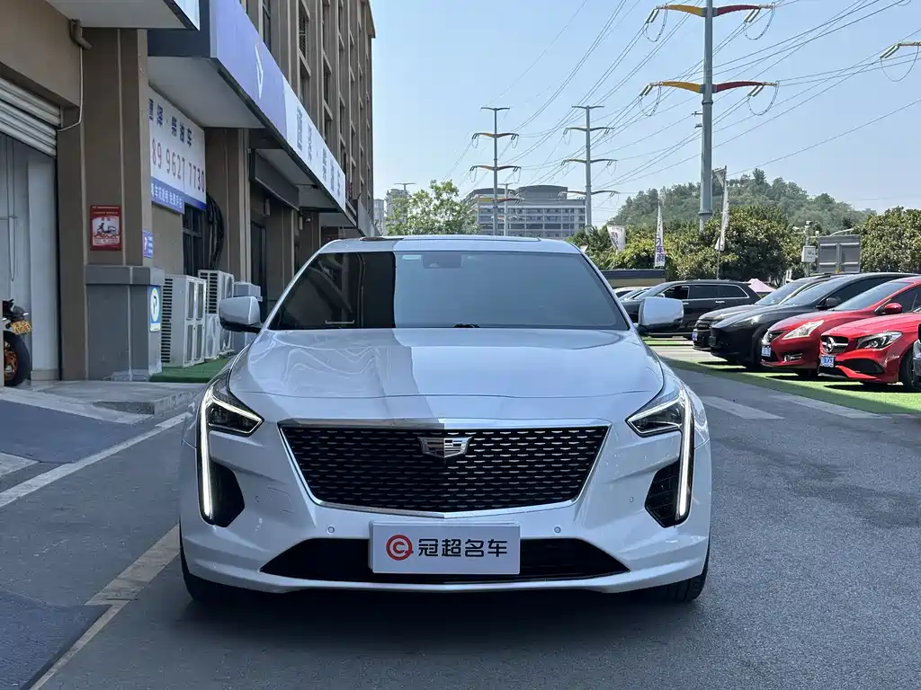 Cadillac CT6 2021 — фото 1