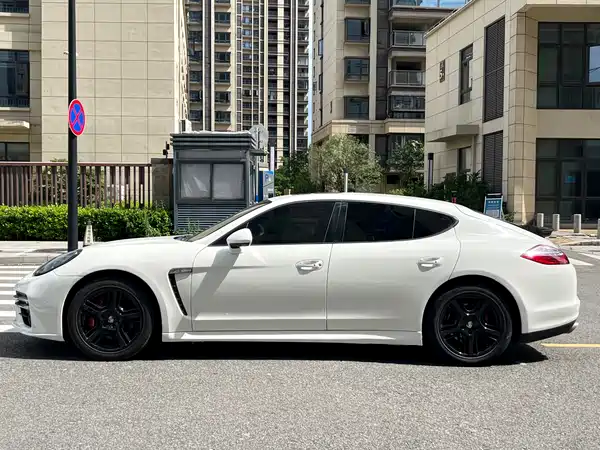 Porsche Panamera 2012