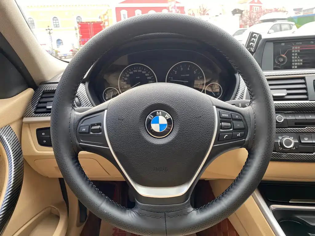 BMW 3 Series 2015 — фото 10