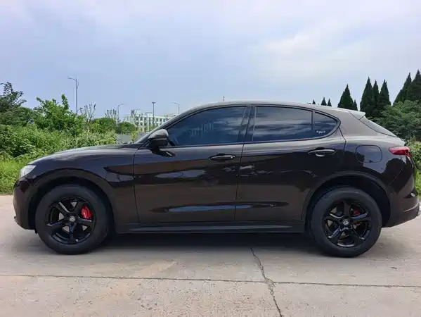 Alfa Romeo Stelvio 2019