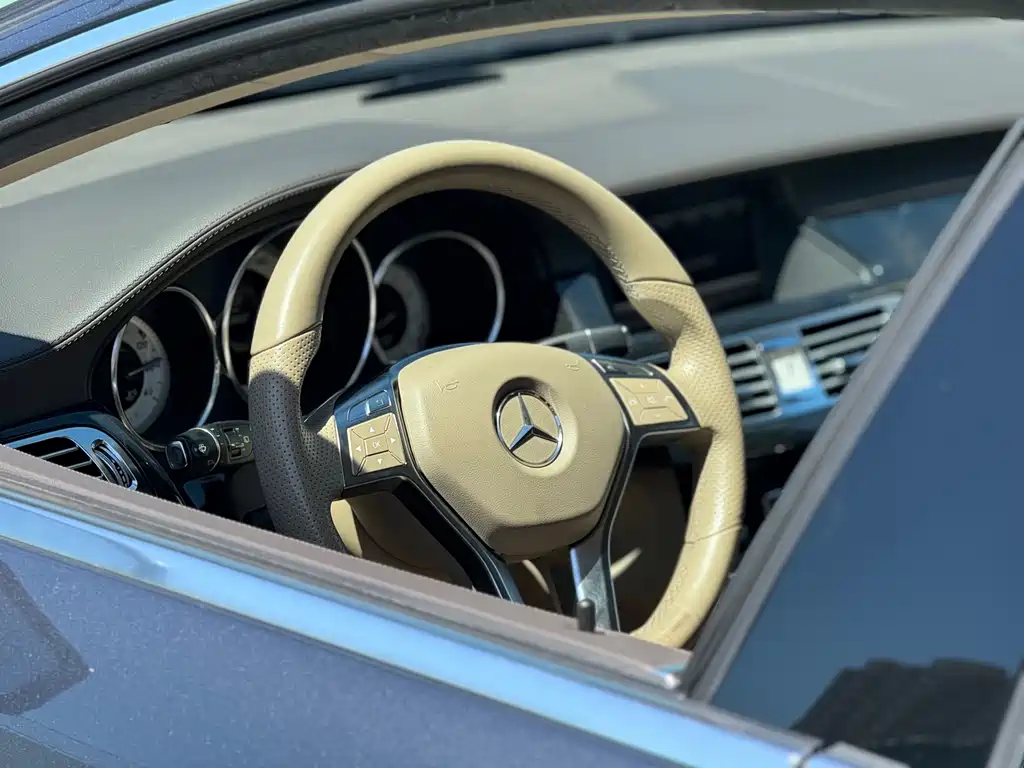 Mercedes-Benz CLS 2013 — фото 11