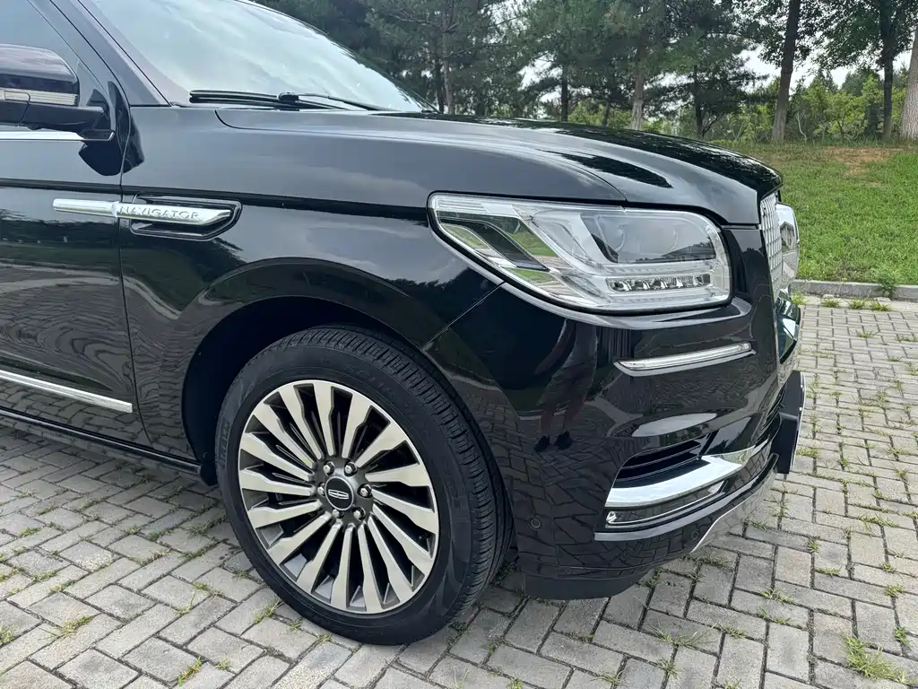 Lincoln Navigator 2021 — фото 4