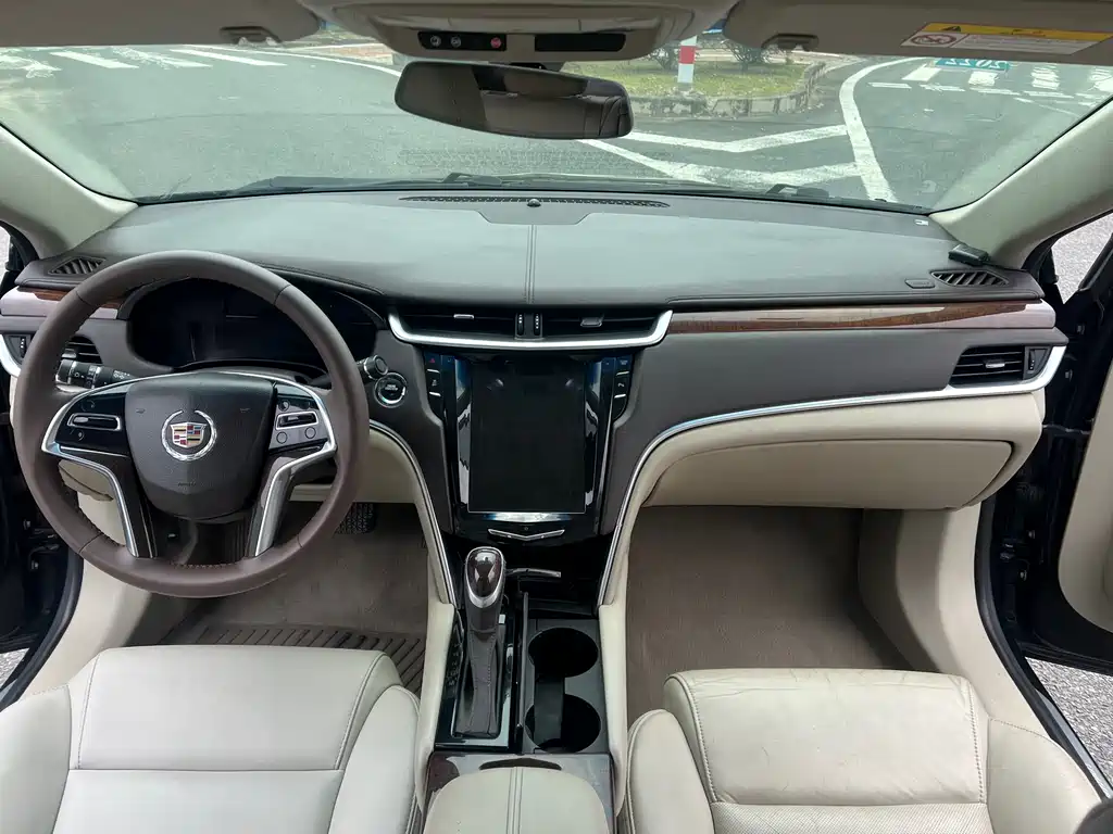 Cadillac XTS 2016 — фото 9