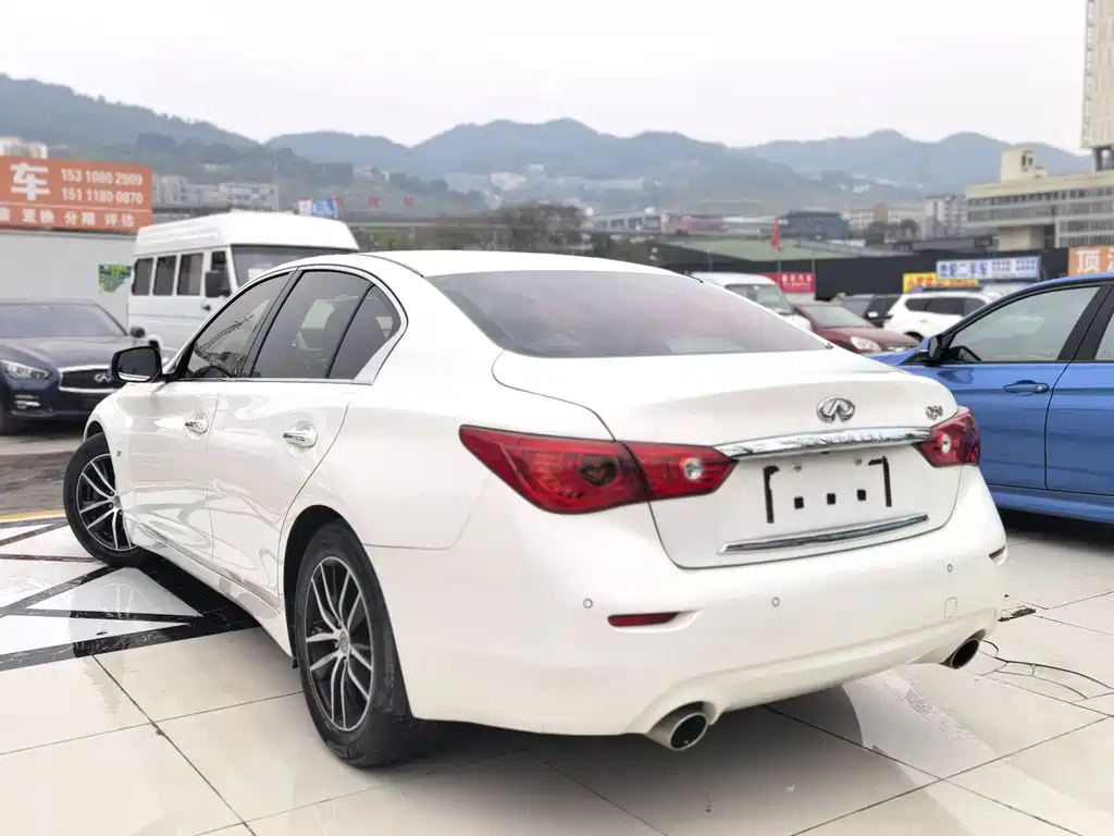 Infiniti Q50 2015 — фото 5