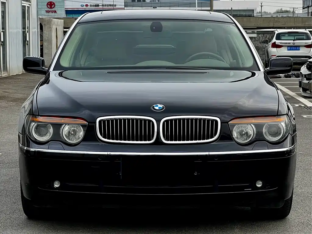 BMW 7 Series 2004 — фото 18