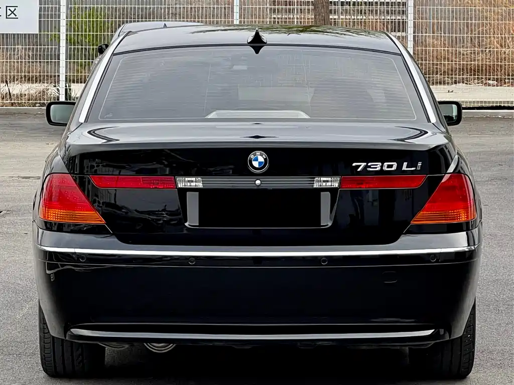 BMW 7 Series 2004 — фото 8
