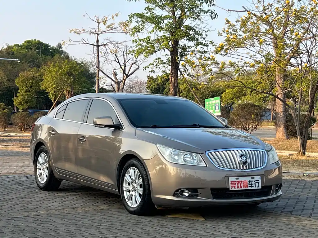 Buick LaCrosse 2012 — фото 3
