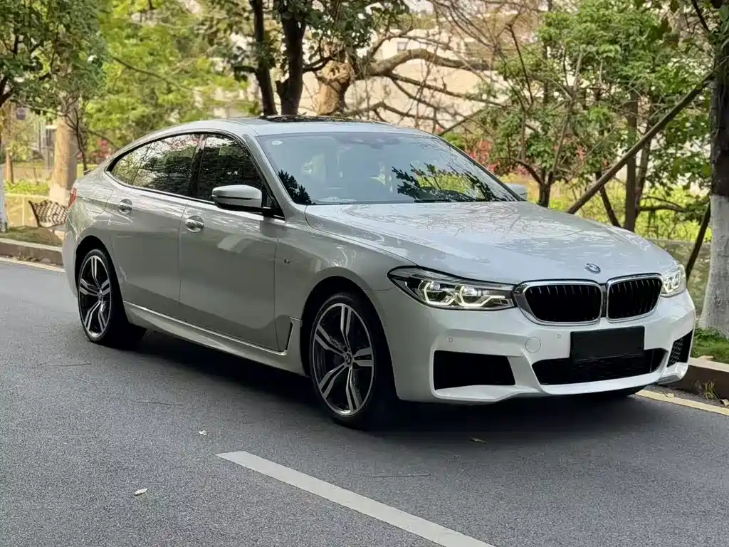 BMW 6 Series GT 2018 — фото 14