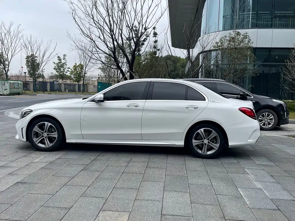 Mercedes-Benz C-Class 2019 — фото 5
