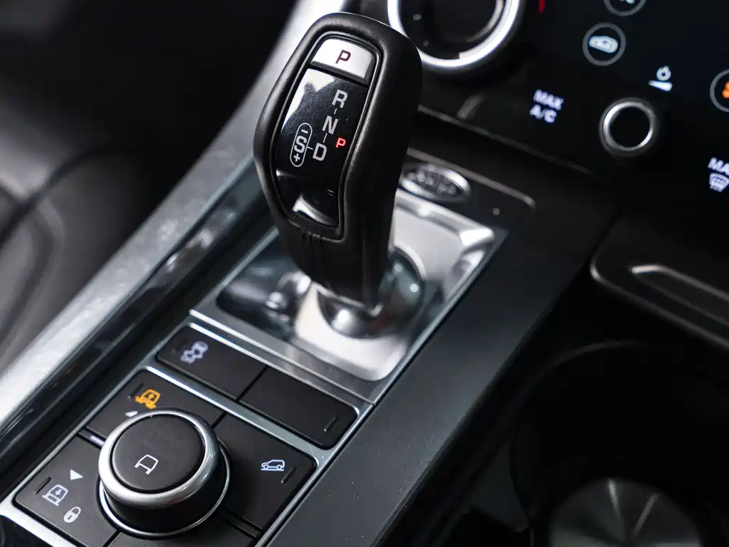 Land Rover Sport 2020 — фото 14