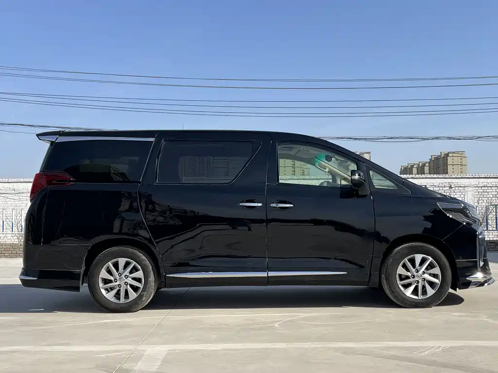 Toyota Alphard 2015 — фото 17