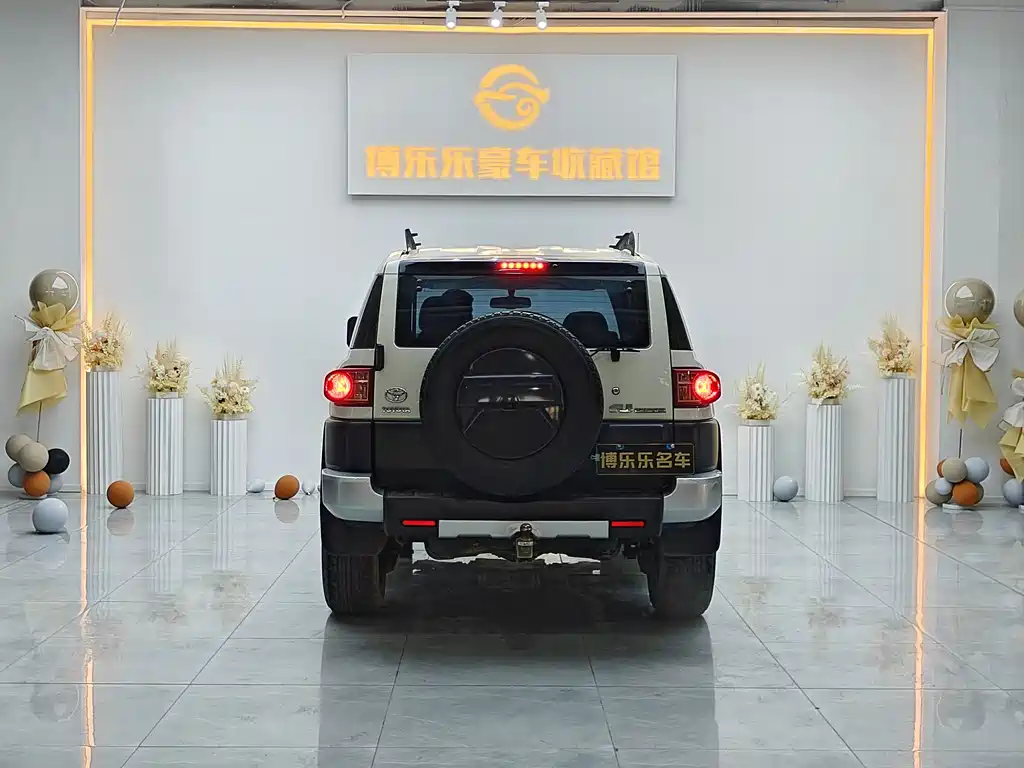 Toyota FJ Cruiser 2019 — фото 21