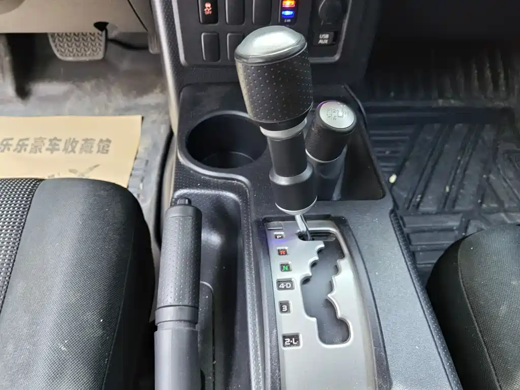 Toyota FJ Cruiser 2019 — фото 13