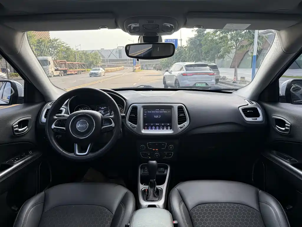 Jeep Compass 2021 — фото 9