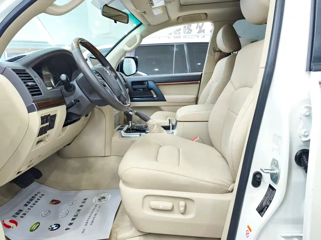 Toyota Land Cruiser 2019 — фото 19