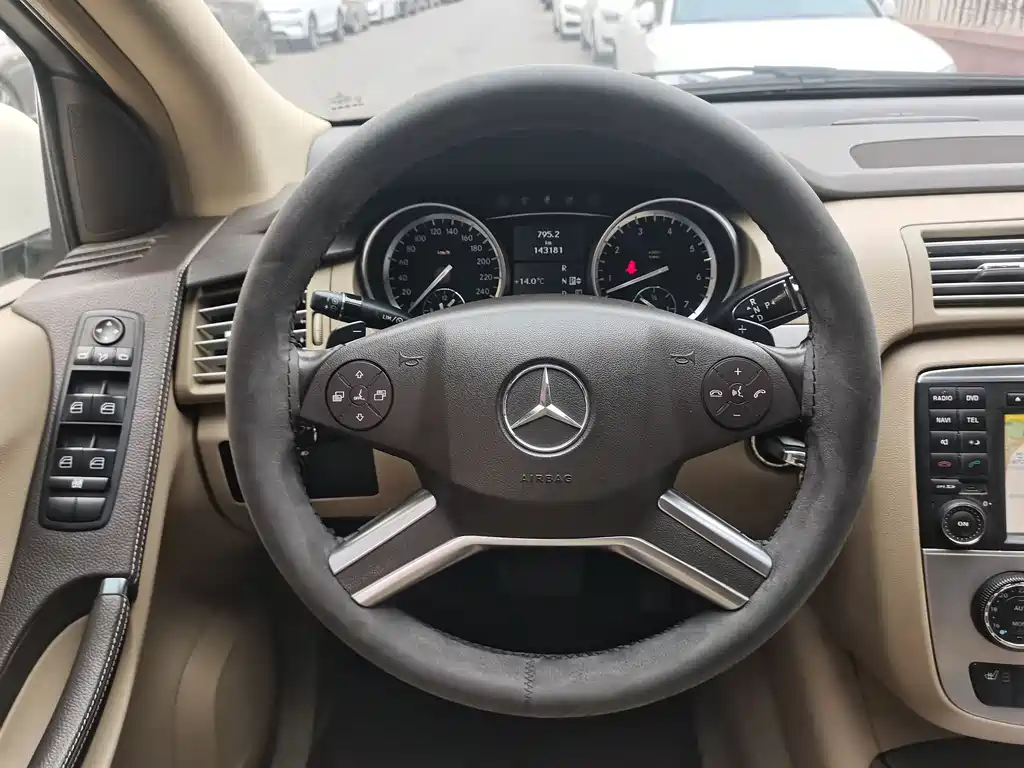 Mercedes-Benz R-Class 2014 — фото 13