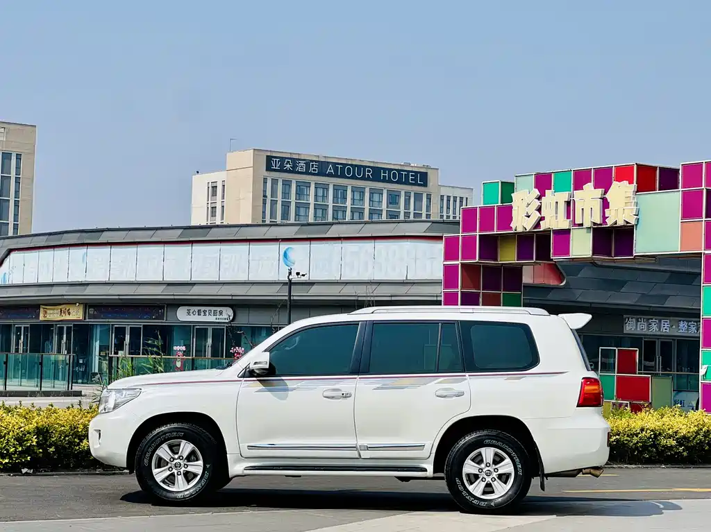Toyota Land Cruiser 2015