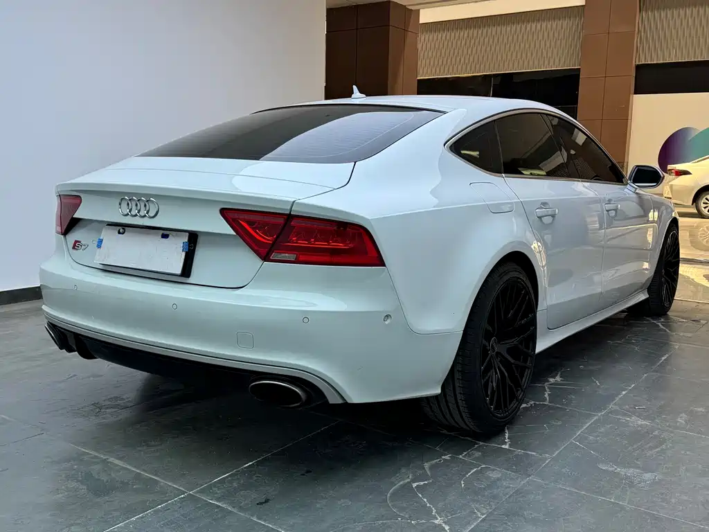 Audi S7 2015 — фото 13