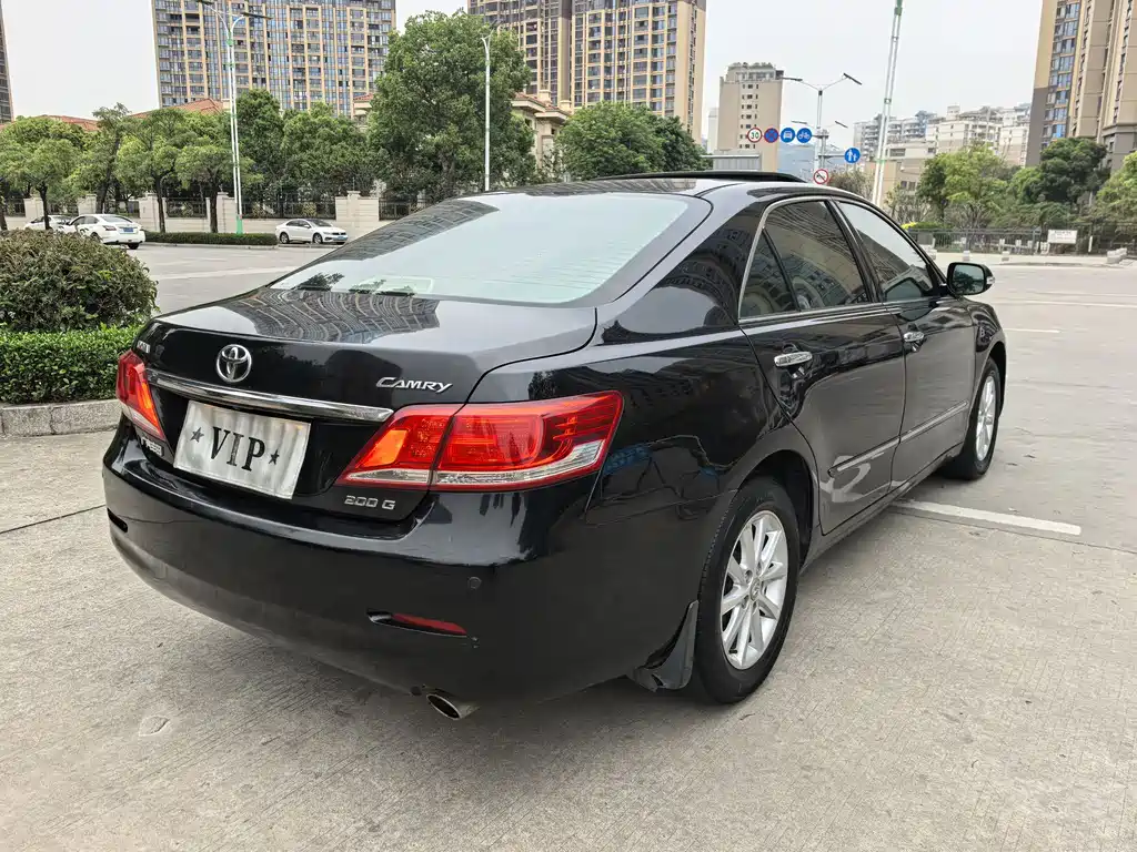 Toyota Camry 2011 — фото 13