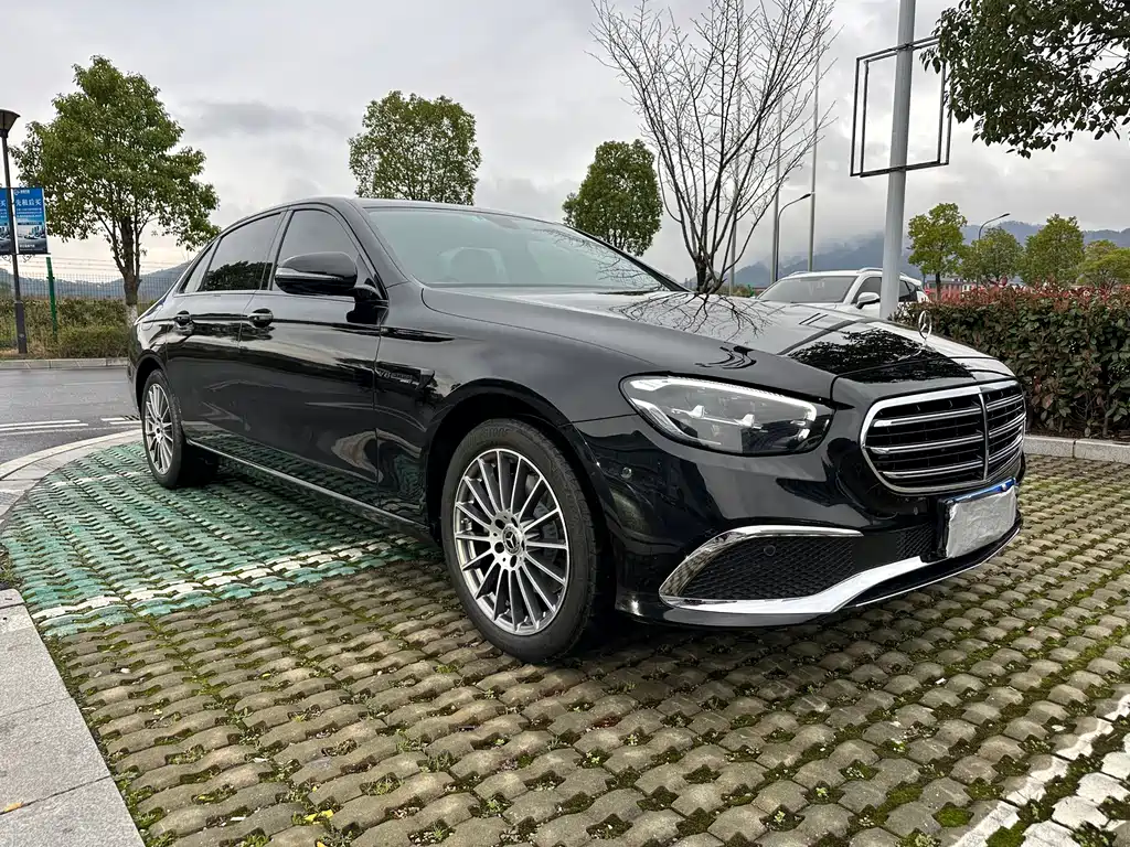 Mercedes-Benz E-Class 2023 — фото 3